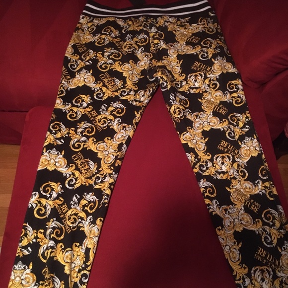 Versace Jeans Couture Baroque joggers. Size XL. 36 waist. New. Authentic. - Picture 3 of 5